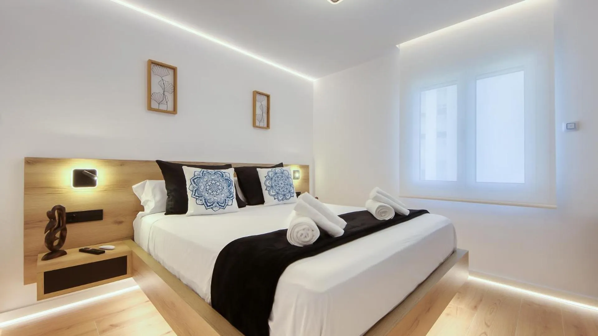 רוזס Atico Crucero Suite Vip
