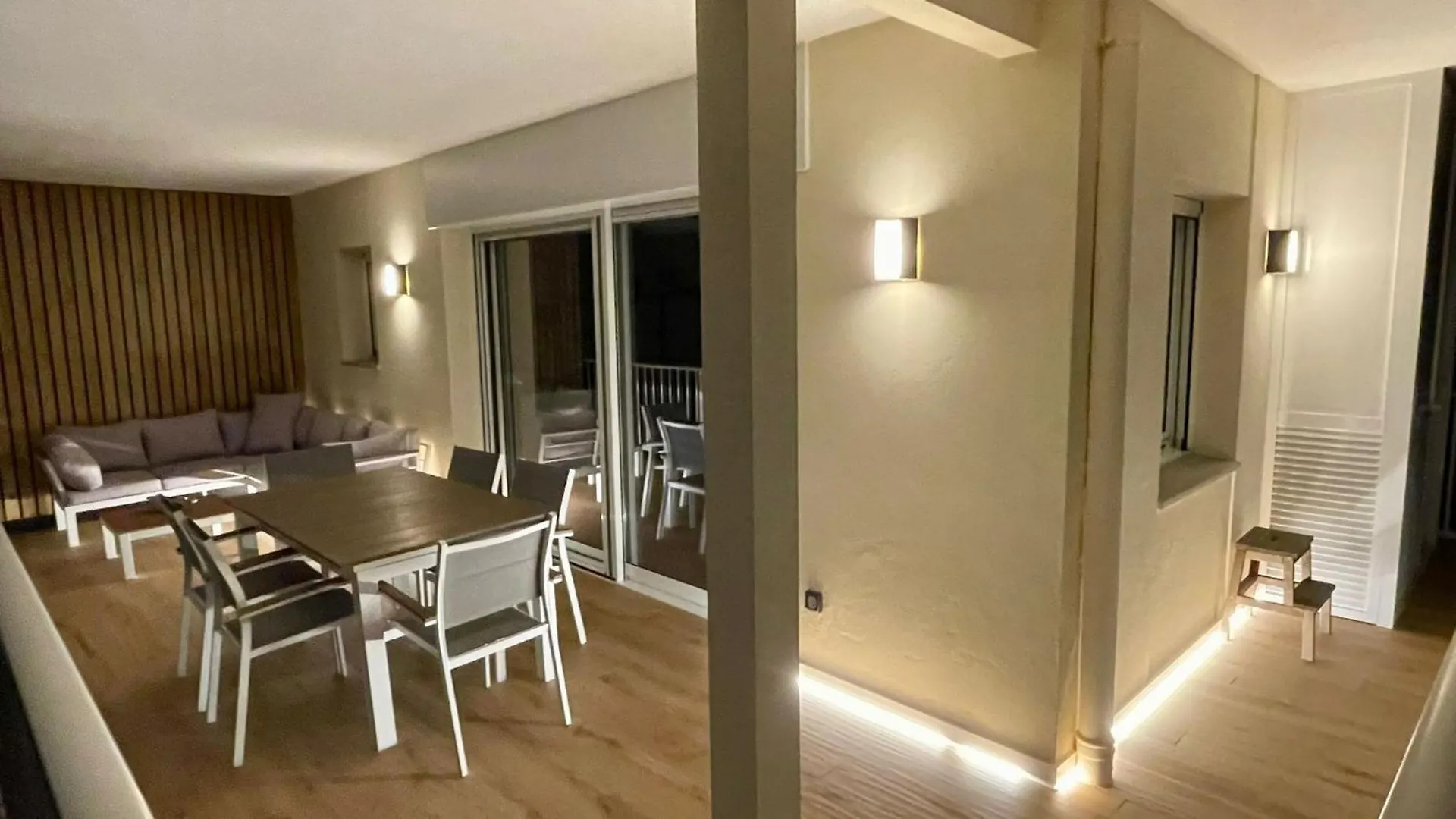 רוזס Atico Crucero Suite Vip דירה