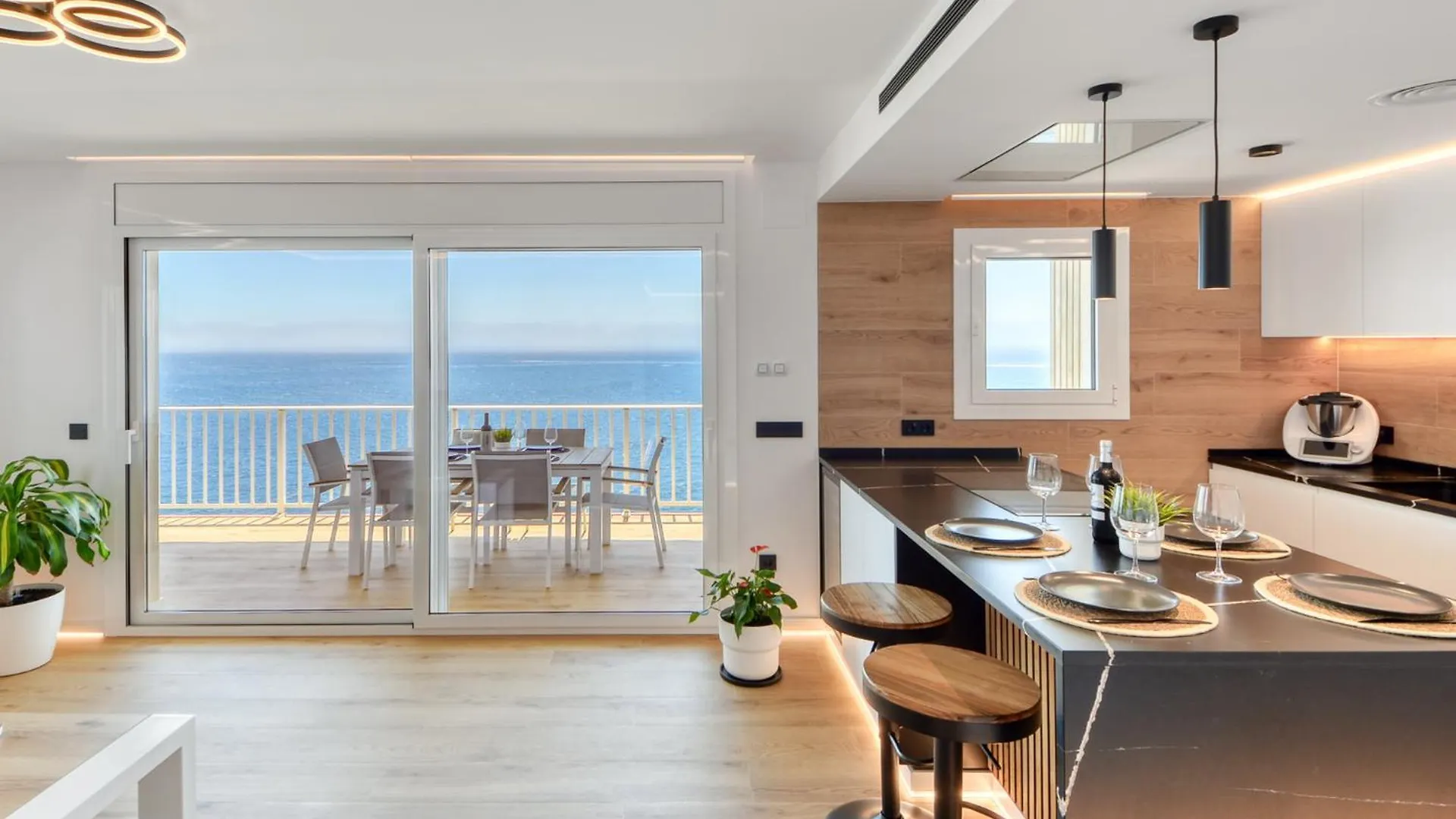 רוזס Atico Crucero Suite Vip דירה